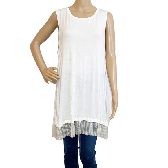 LOGO by Lori Goldstein Tops - LOGO by Lori Goldstein Beige Sleeveless Tunic Top
